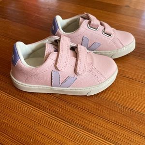 Once-worn pink leather Veja sneakers